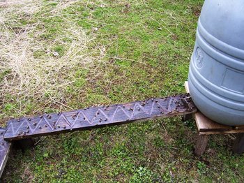 100_1594-resize.jpg