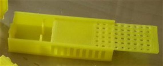3detail_beekeeping_queen_transport_box_display_large.jpg
