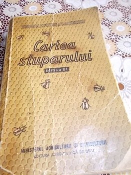 cartea stuparului 004.JPG